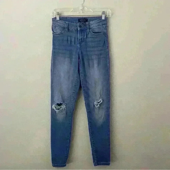 Celebrity Pink Distressed Skinny Jeans  size 25 - Picture 1 of 15